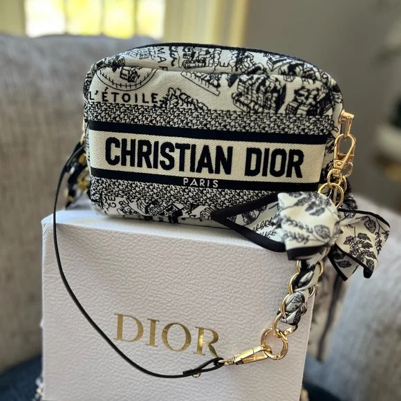 ❤️‍🔥Christian Dior GWP authentic⭐️ Embroidered Cosmetic Pouch/